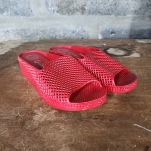 Jeffrey Campbell for Havaianas sz 7 red Fling-2 Texture Mesh Slide Sandal Rubber